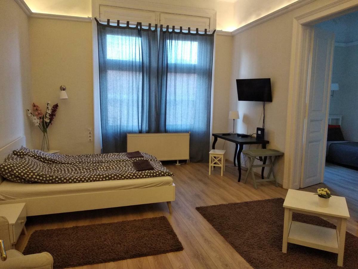 Rakoczi Ut 63. Apartment Budapest